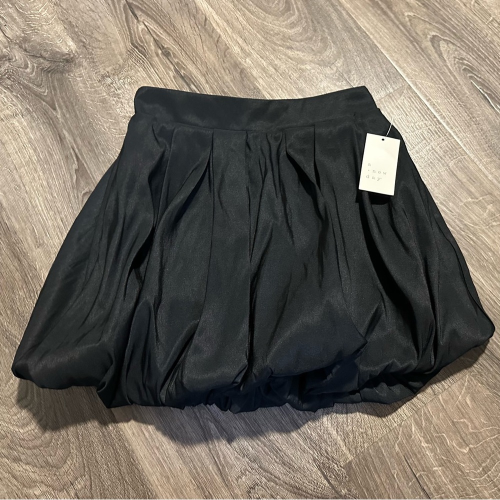 Women's Size XS Bubble Hem Mini Skirt Black A New Day NWT